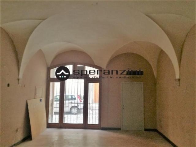 VIA CESARE BATTISTI trilocale 170mq
