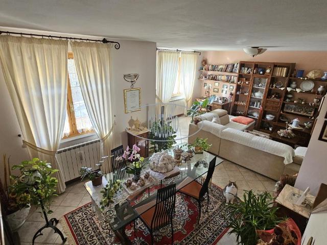 via chianti valdarno PONTE AGLI STOLLI 7 vani 189mq