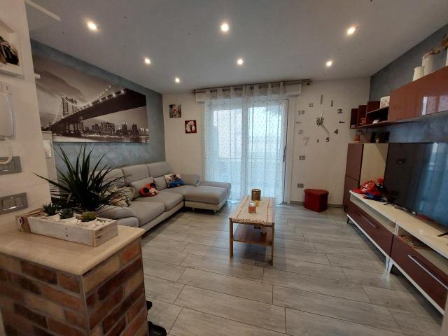 Via Chiappara 44 5 vani 80mq