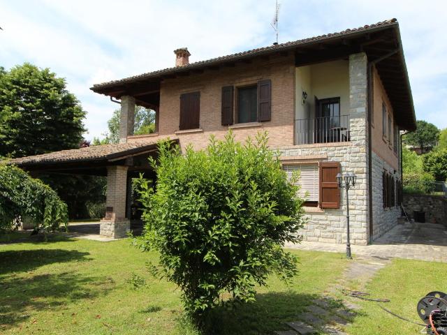 Via Ciano 12 vani 390mq