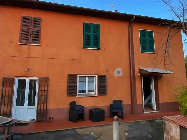 Via Cisa Trav. 4 13 quadrilocale 95mq