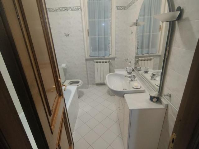 Via Cisa quadrilocale 85mq