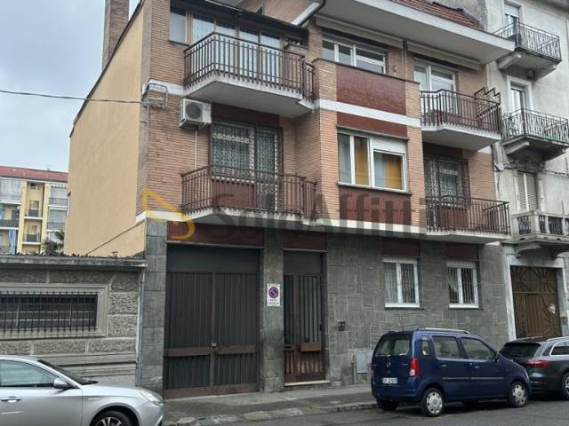 Via Crescentino 32 trilocale 85mq