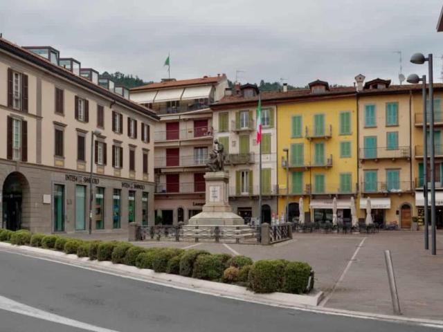 Via Crodarolo, Sarnico bilocale 60mq