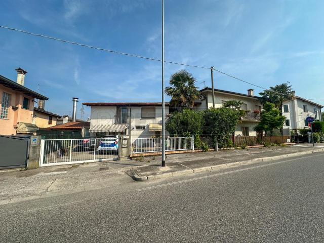 VIA CROSERE 69 9 vani 432mq