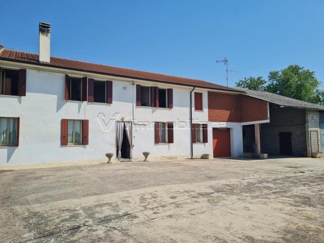 Via A. Manzoni 20 12 vani 270mq