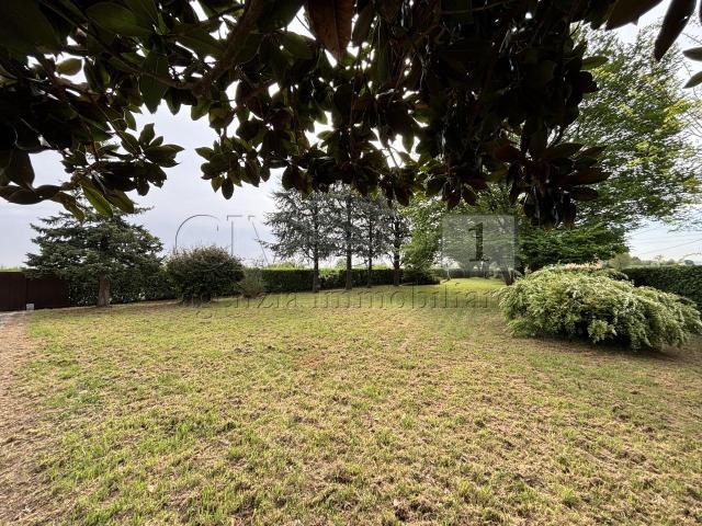 Via A. Pigafetta 20 6 vani 197mq