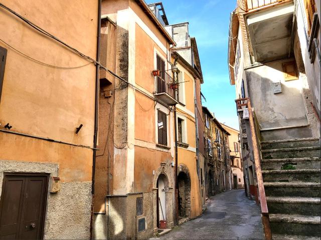 Via Antiche Terme bilocale 66mq