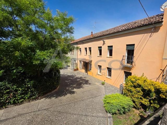 Via Antonio De Paoli 145 6 vani 187mq