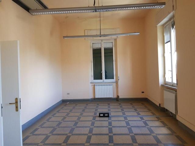 Via Angeloni Carlo 81 6 vani 165mq
