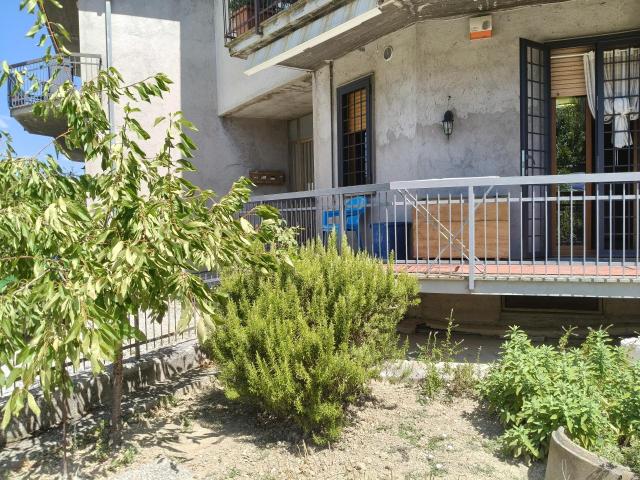 Via Agostino Arcangeli Carosi 12 5 vani 0mq