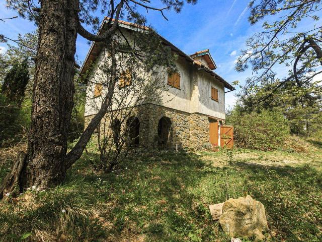 via ai piani di praglia 10 vani 139mq