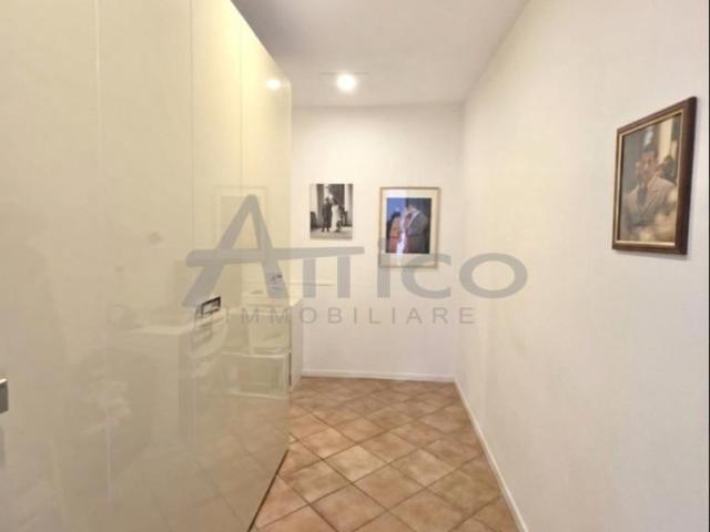 Via Alberto Mario 17 5 vani 128mq