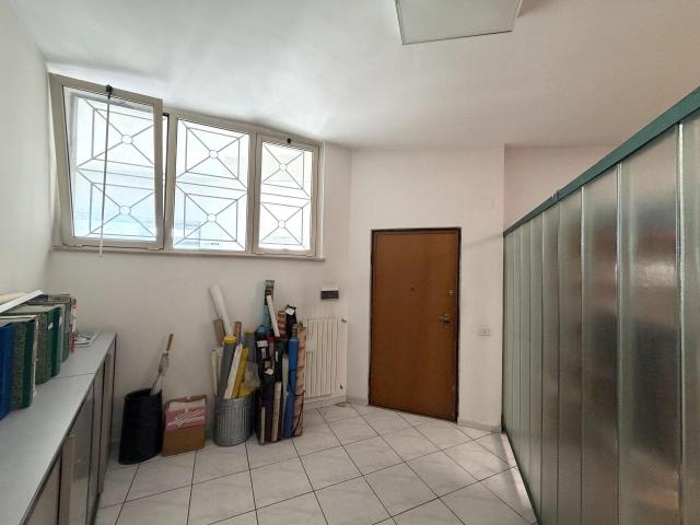 Via Alcide De Gasperi 140 trilocale 105mq