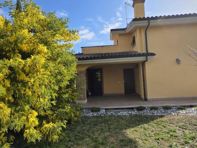 Via Aldo Moro 889 quadrilocale 180mq