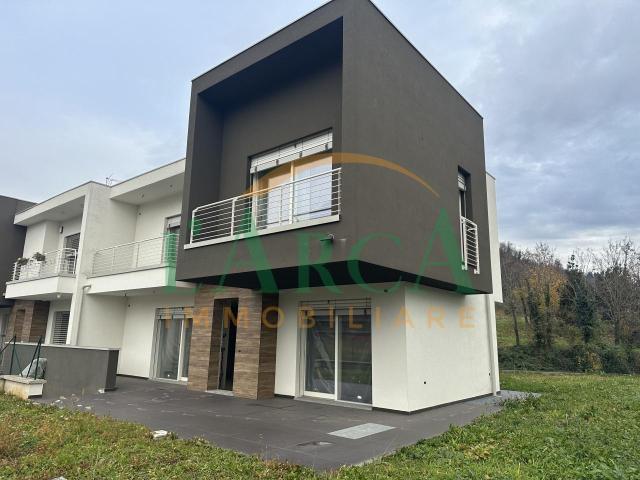 Via Alessandri quadrilocale 296mq