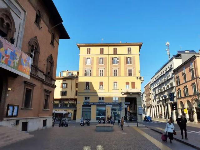 Via Alessandro Tiarini, Bologna, Emilia Romagna 40129