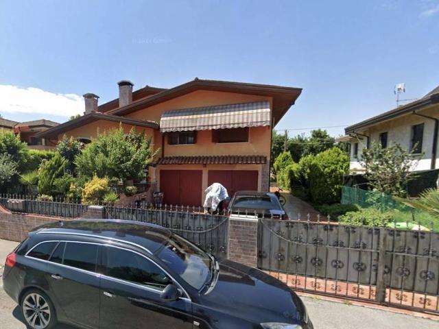 via alfieri 346 trilocale 288mq