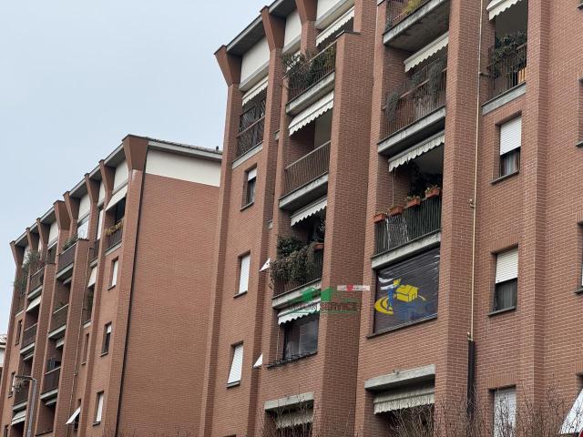 Via Artemisia Gentileschi quadrilocale 120mq