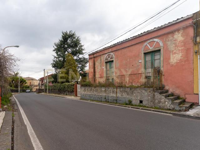 Via Armando Diaz 262 5 vani 119mq