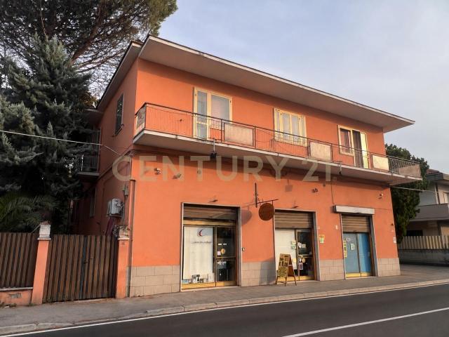 Via Aterno 255 11 vani 286mq