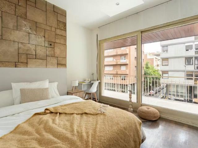 Via Augusta, Barcelona, Catalonia 08017