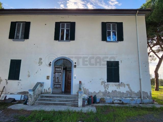 Via Aurelia 25 10 vani 400mq