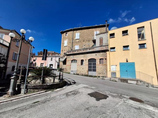 Via Aurelio Saffi 77 trilocale 48mq