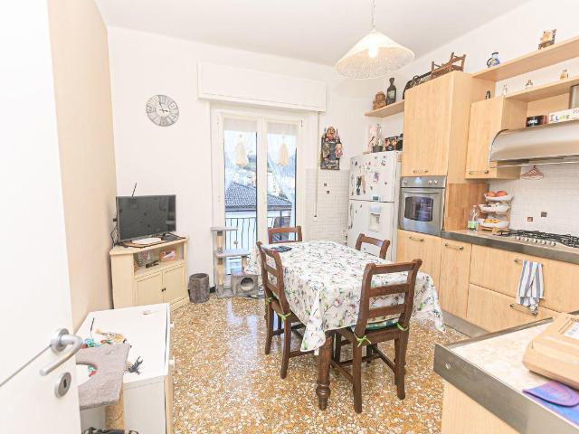 Via Bartolomeo Parodi 59 6 vani 89mq