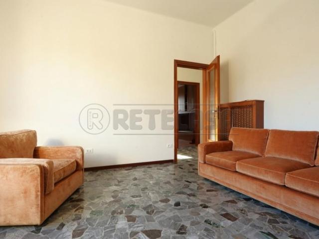 Via Bartolomeo Ruspoli 6 156mq