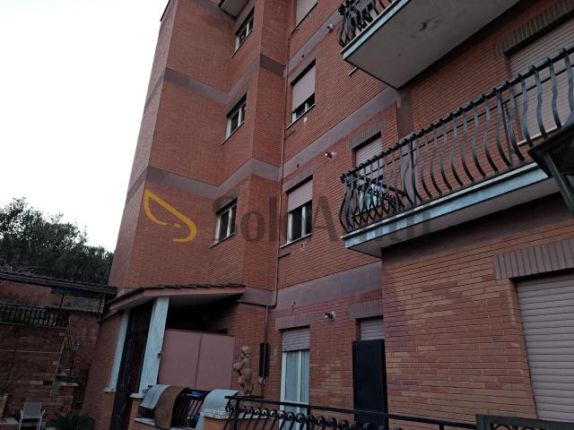 Via Barzio 15 quadrilocale 140mq