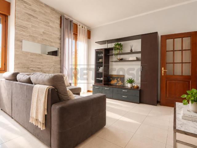 Via Basilio Dalla Scola 22 126mq