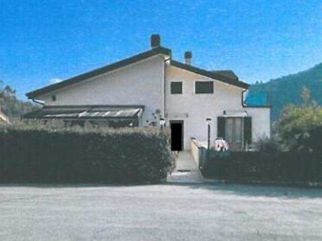 Via Beggiola 2 5 vani 79mq