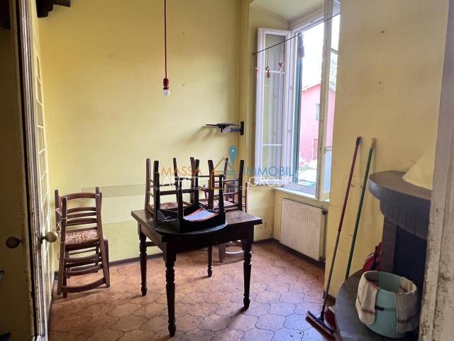 Via Benedetto Croce 11 6 vani 135mq