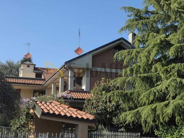 Via Benso 20 quadrilocale 90mq