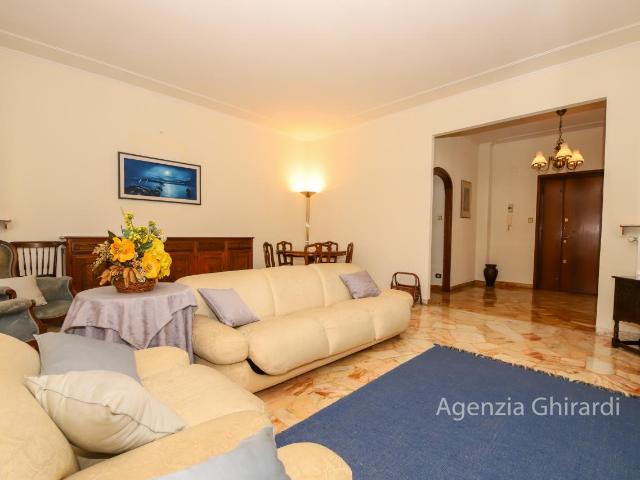 Via Briscata 7 5 vani 125mq