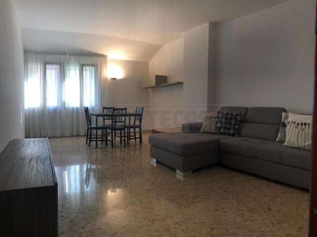 Via Brocchi 12 5 vani 120mq