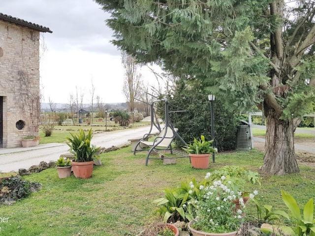 Via Buglicheto 2 28 vani 900mq