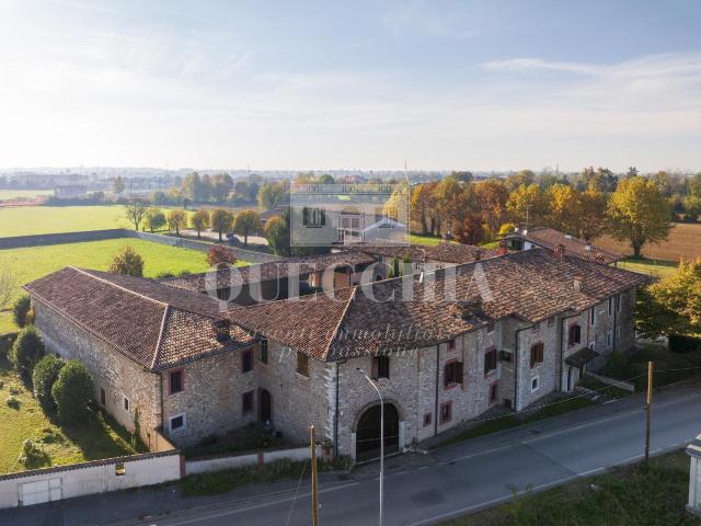 Via G. Mazzucchelli 865mq