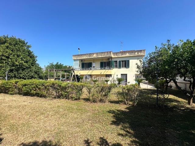 Via G. Pastore 32 5 vani 125mq