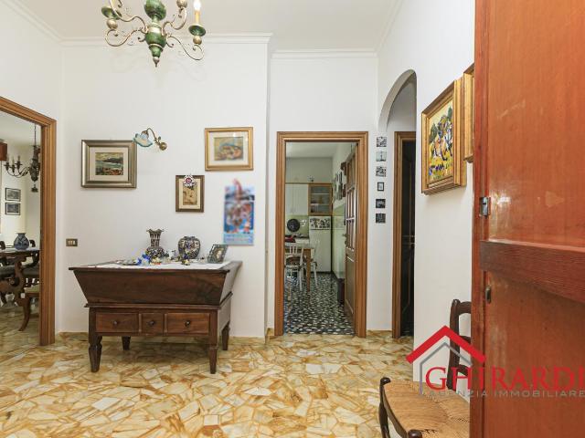 Via Gavino Antonio 25 7 vani 128mq