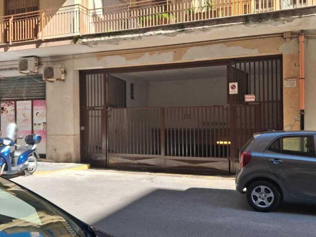 Via Generale Adalgiso Amendola monolocale 20mq