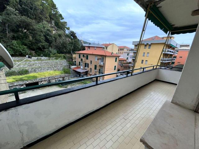 Via Genova 5 vani 100mq