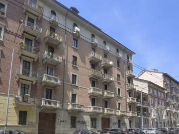 Via Genova 76 trilocale 78mq