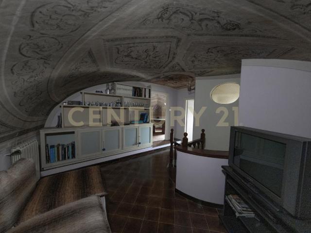 Via Giuseppe Garibaldi 31 315mq