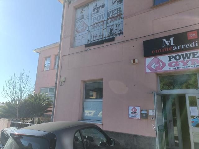 Via Giuseppe Ungaretti 10 10 vani 800mq