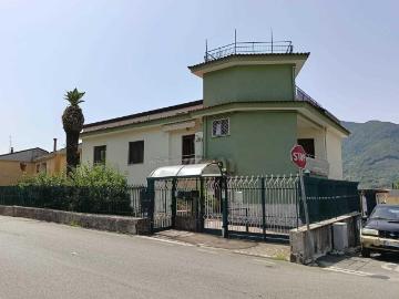 Via Giuseppe Vitale 64 5 vani 140mq