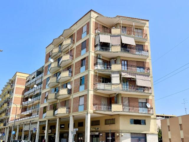 via Giusti BARBANELLA 7 vani 141mq