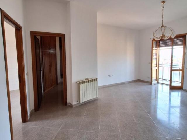 Via Giacomo Matteotti 23 5 vani 145mq