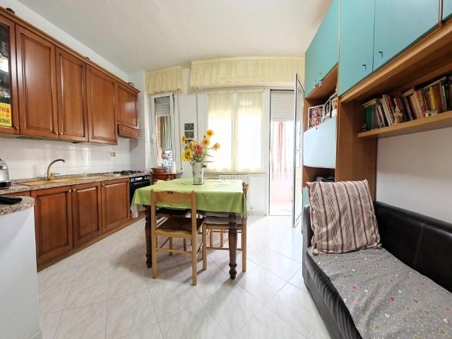 Via Giampaolo Menichetti 129 trilocale 81mq